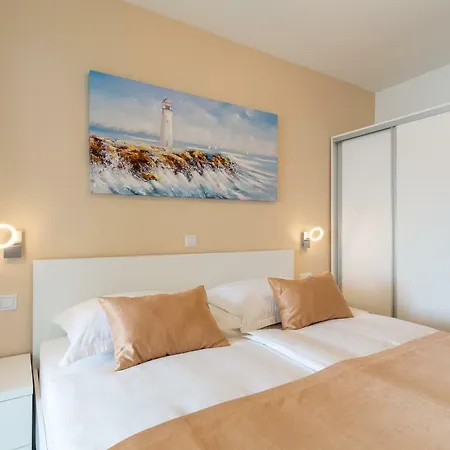 Pensión Stonehouse 4*