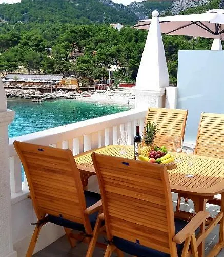 Stonehouse Milna (Hvar)