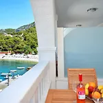 Stonehouse Гостевой дом 3*
