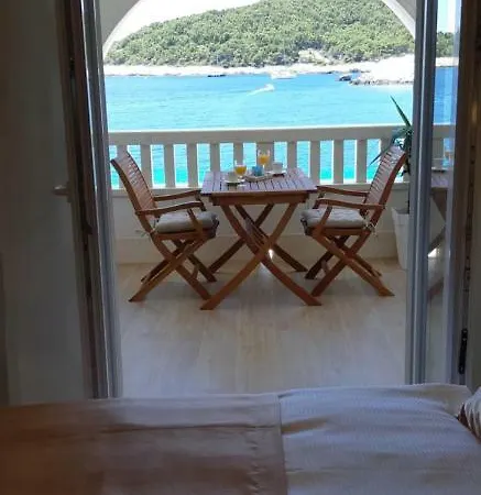 Stonehouse Milna (Hvar)