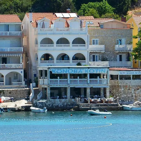 Stonehouse Milna (Hvar)