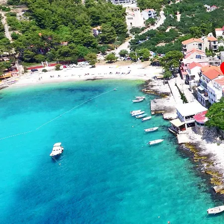 Stonehouse Penzion 4*